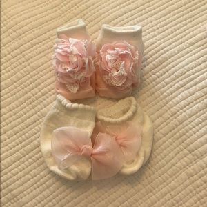 Baby girl bow socks 0-3 mo